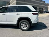 Used 2023 Jeep Grand Cherokee Laredo image 4