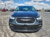 Used 2023 Chrysler Pacifica Touring-L image 3