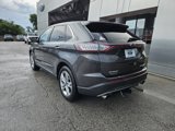 Used 2018 Ford Edge Titanium image 3