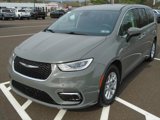 Certified 2023 Chrysler Pacifica Touring-L image 4