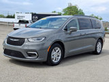 Used 2022 Chrysler Pacifica Touring-L image 3