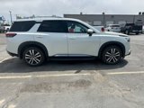 Used 2022 Nissan Pathfinder Platinum w/ Cargo Package image 2