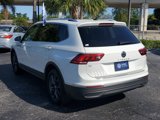 Used 2022 Volkswagen Tiguan SE w/ Panoramic Sunroof Package image 3