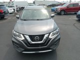 Used 2018 Nissan Rogue SV image 2