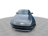 Used 2024 Hyundai Elantra Blue image 3