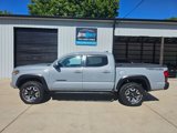 Used 2019 Toyota Tacoma TRD Off-Road image 3