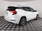 Used 2022 GMC Terrain Denali w/ Denali Premium Package image 4