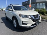 Used 2020 Nissan Rogue SV image 2