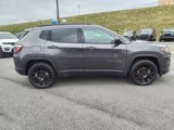 Used 2022 Jeep Compass Latitude image 3