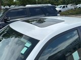 Used 2019 Dodge Charger SXT image 2