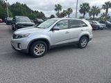 Used 2014 Kia Sorento LX w/ Premium Package image 2