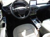 Used 2022 Ford Escape SE w/ SE Sport Appearance Package image 2