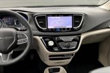 Certified 2024 Chrysler Pacifica Touring-L image 6