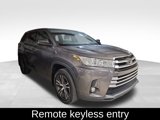 Used 2017 Toyota Highlander Plus image 5