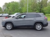 Used 2022 Jeep Cherokee Latitude Lux w/ Mopar Interior Package image 4