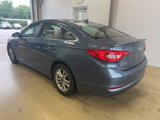 Used 2017 Hyundai Sonata SE image 2