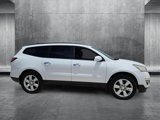 Used 2017 Chevrolet Traverse LT w/ Style and Technology Package image 4