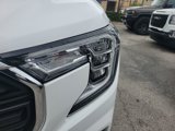 Used 2022 GMC Terrain SLE image 4