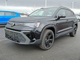 New 2025 Volkswagen Taos SE image 2