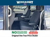 Used 2023 Chrysler Voyager LX image 5