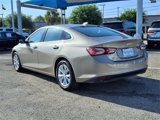Used 2022 Chevrolet Malibu LT image 2