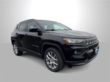Used 2022 Jeep Compass Latitude image 2