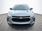 Used 2025 Chevrolet Trax LS image 2