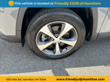 Used 2022 Jeep Cherokee Limited image 2