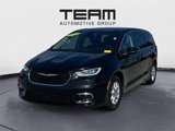 Used 2023 Chrysler Pacifica Touring-L image 3