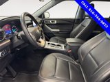 Used 2022 Ford Explorer XLT w/ Equipment Group 202A image 6