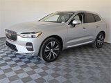 Used 2023 Volvo XC60 B5 Plus image 4