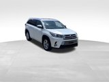 Used 2017 Toyota Highlander Limited image 2