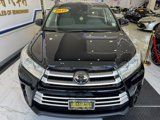 Used 2017 Toyota Highlander LE image 2