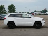Used 2022 Jeep Grand Cherokee Laredo X image 2