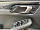 Used 2021 Porsche Macan image 4