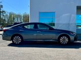 Used 2024 Nissan Altima 2.5 SV image 3