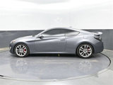 Used 2015 Hyundai Genesis 3.8 image 2