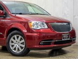 Used 2015 Chrysler Town & Country Touring image 2