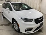 Certified 2022 Chrysler Pacifica Touring-L image 2
