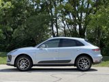 Certified 2023 Porsche Macan image 2