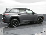New 2025 Jeep Grand Cherokee Altitude image 2