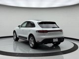 Used 2024 Porsche Macan image 3