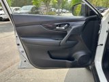 Used 2018 Nissan Rogue SL w/ Premium Package image 3