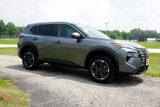 Used 2024 Nissan Rogue SV image 5