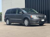 Used 2016 Chrysler Town & Country Touring image 4
