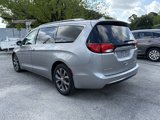 Used 2017 Chrysler Pacifica Limited w/ UConnect Theater Package image 3