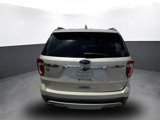 Used 2017 Ford Explorer XLT w/ Equipment Group 202A image 5