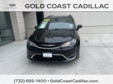 Used 2017 Chrysler Pacifica Touring-L image 5