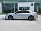 Used 2018 Toyota Camry SE image 4