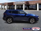 Used 2023 Nissan Rogue SV image 2